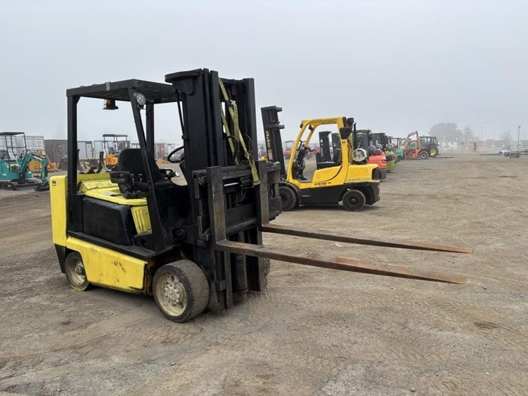 yale-glc080lgnae095-forklift-image-2