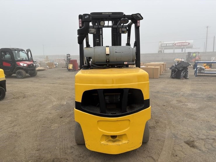 2017-yale-glc120vxntge100-forklift-image-8