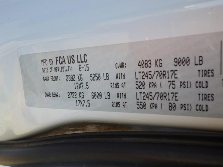 2015-dodge-2500-image-16