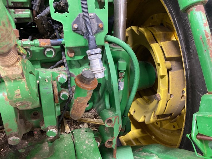 2013-john-deere-7230r-image-11