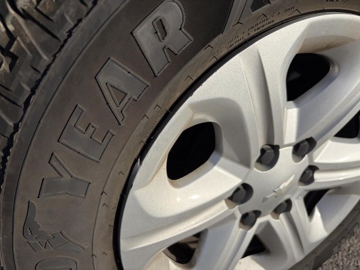 2017-chevrolet-traverse-image-34