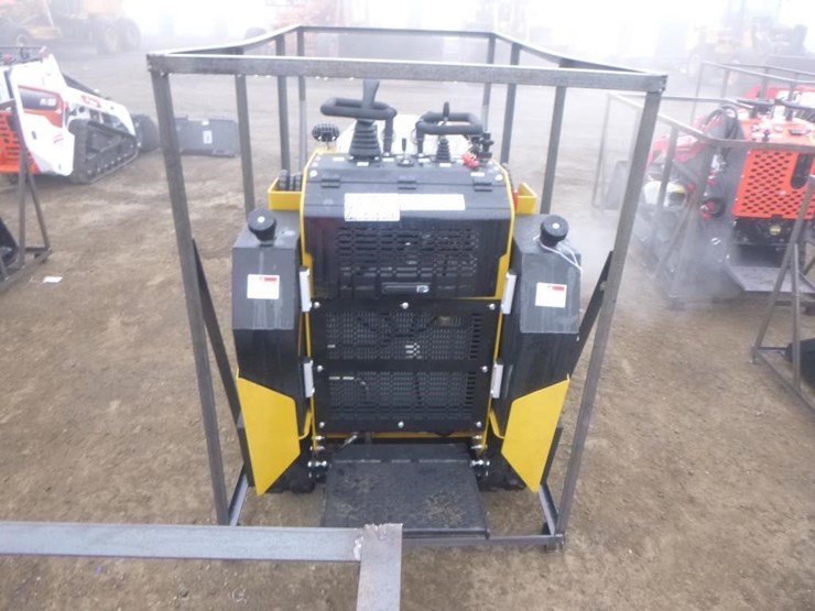 2025-cfg-kktca27-skid-steer-track-loader-image-6