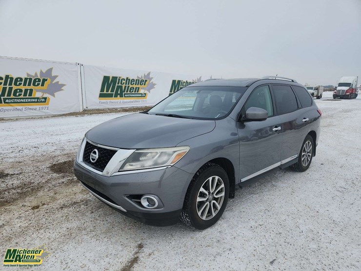 2015-nissan-pathfinder-image-1