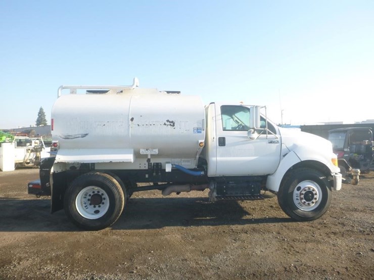 2015-ford-f750-image-7