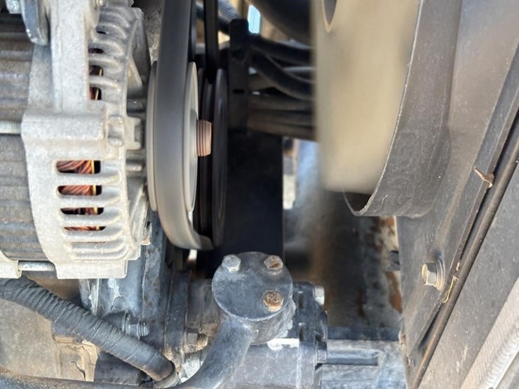 2017-new-holland-workmaster-40-image-51