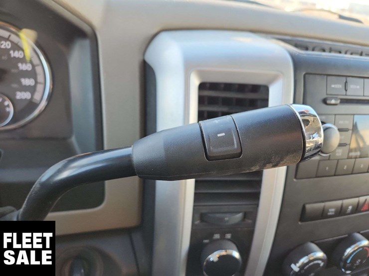 2012-dodge-1500-image-16