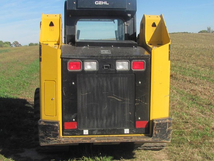2023-gehl-rt215-image-3