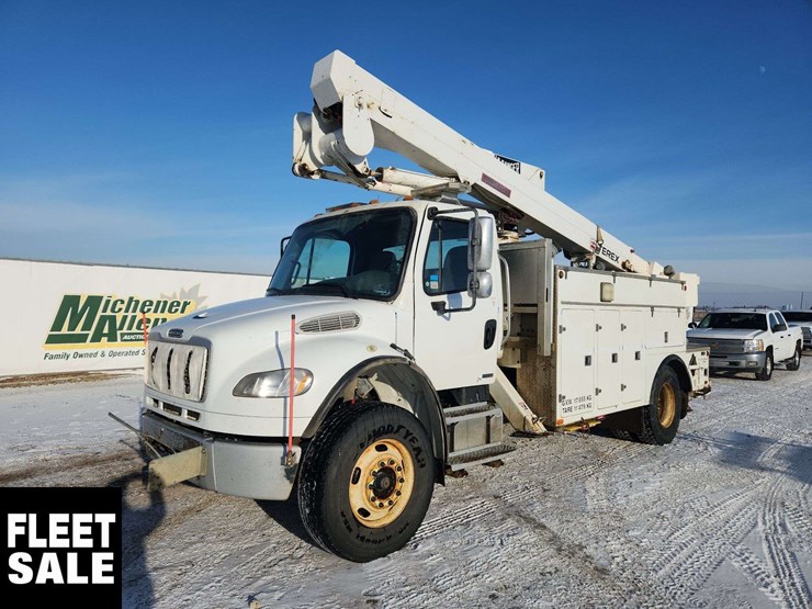 2008-freightliner-m2-106-image-1