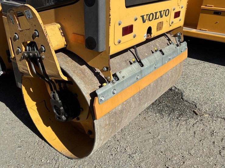 2018-volvo-dd25b-image-9