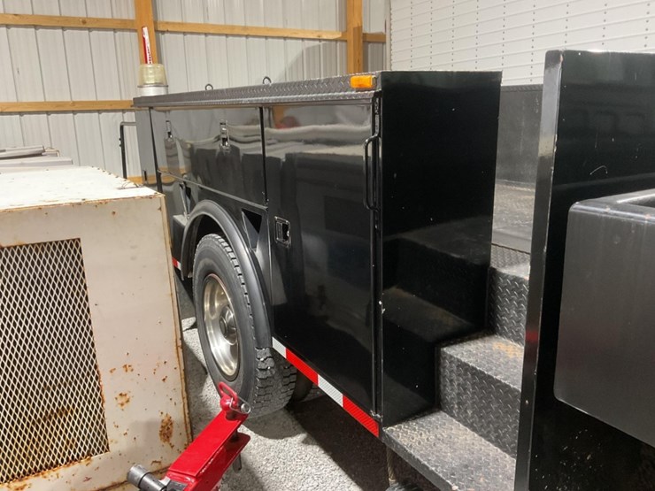 1995-ford-f800-image-8