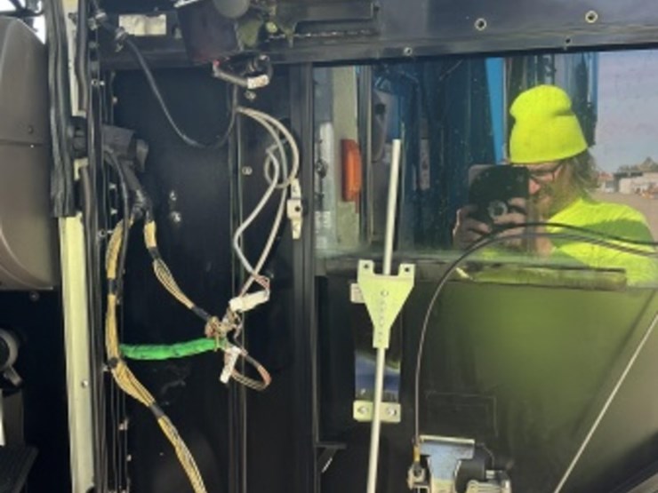 2018-peterbilt-520-image-25