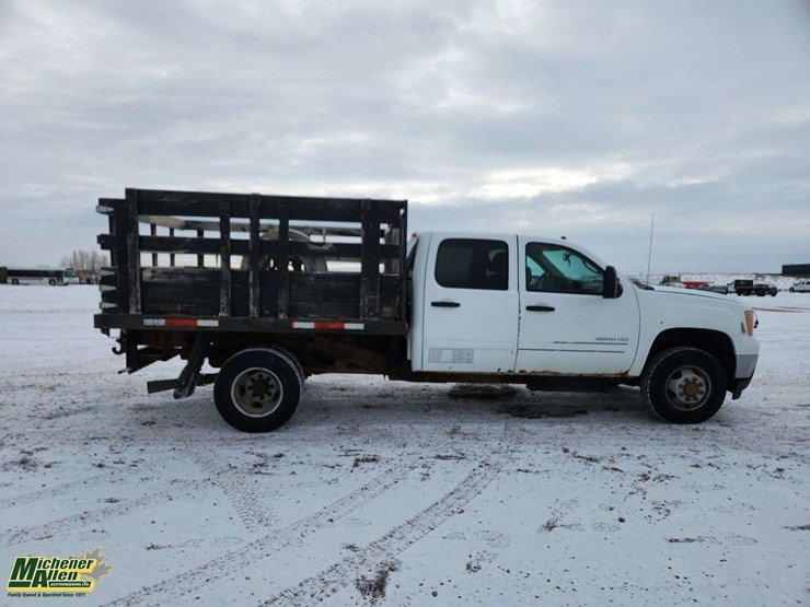 2012-gmc-sierra-3500hd-image-8