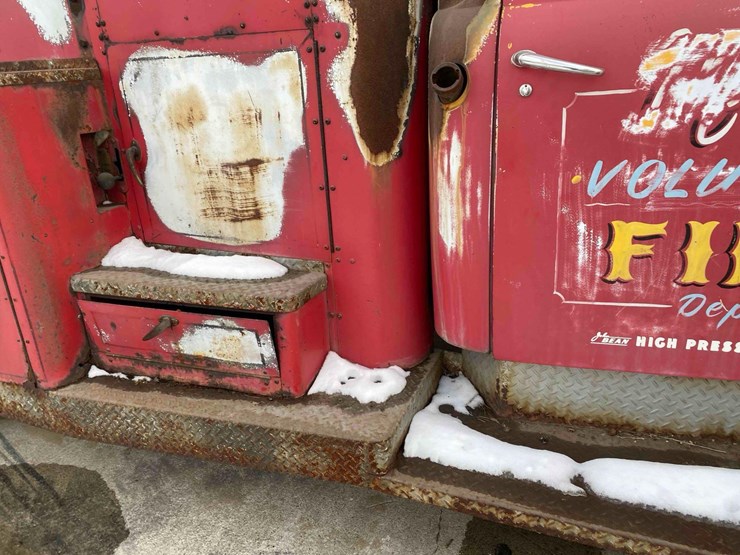 1949-ford-f7-firetruck-image-12