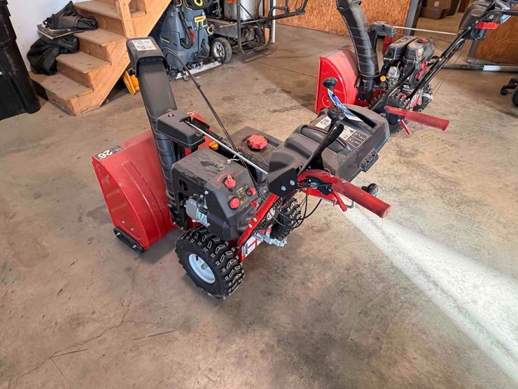 troy-bilt-vortex-2610-snowblower-image-4