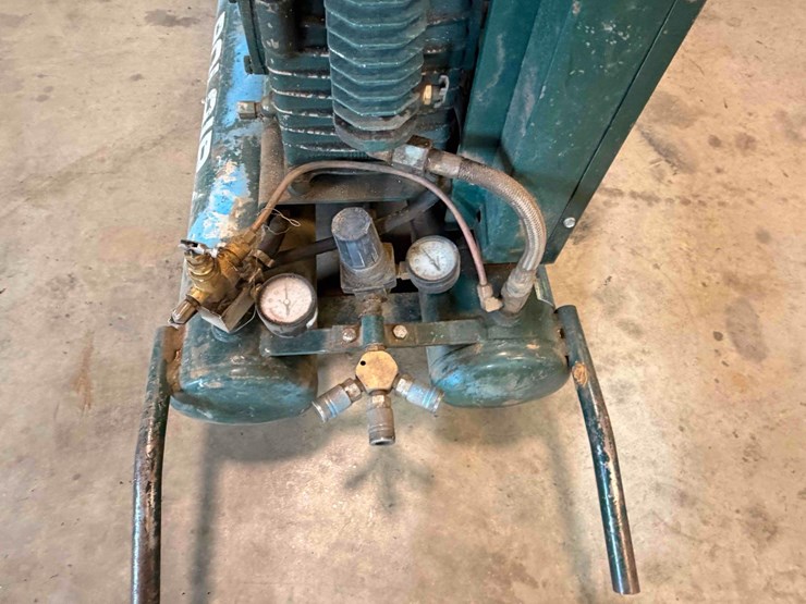 rolair-systems-air-compressor-image-8