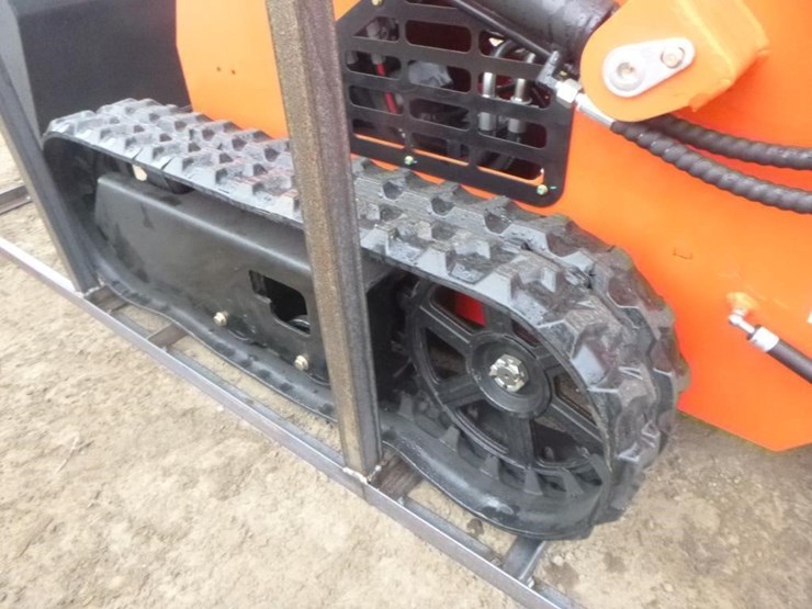 2025-agt-lrt23-skid-steer-track-loader-image-17