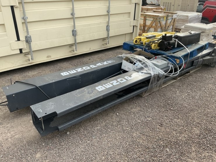 bendpak-10,000lbs-2-post-automotive-lift-image-1