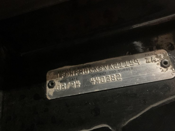 1995-ford-f800-image-26