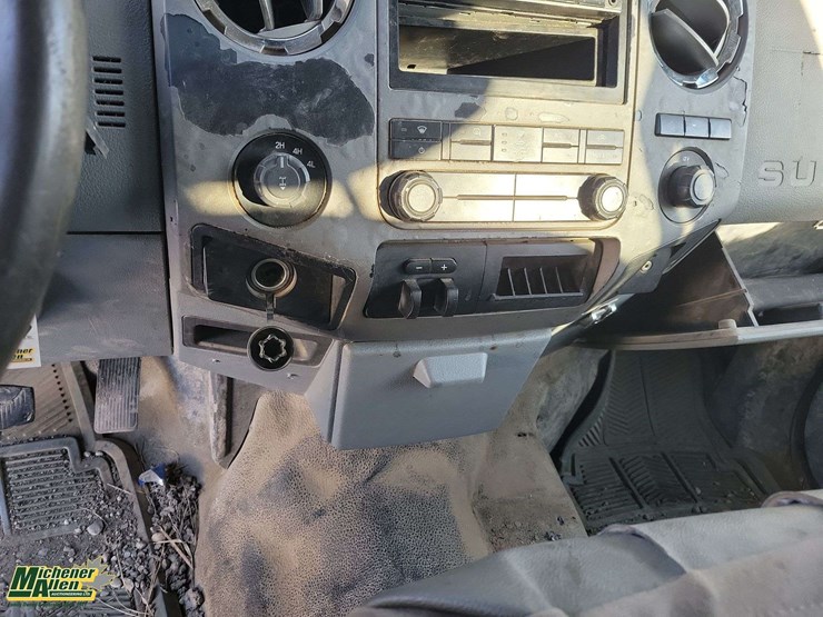 2011-ford-f350-image-16