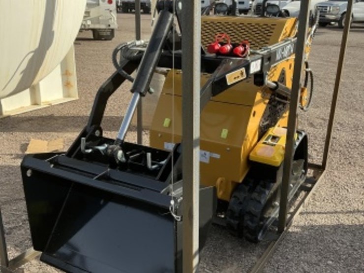 2025-agt-mxmrt14-stand-up-skid-steer-image-2
