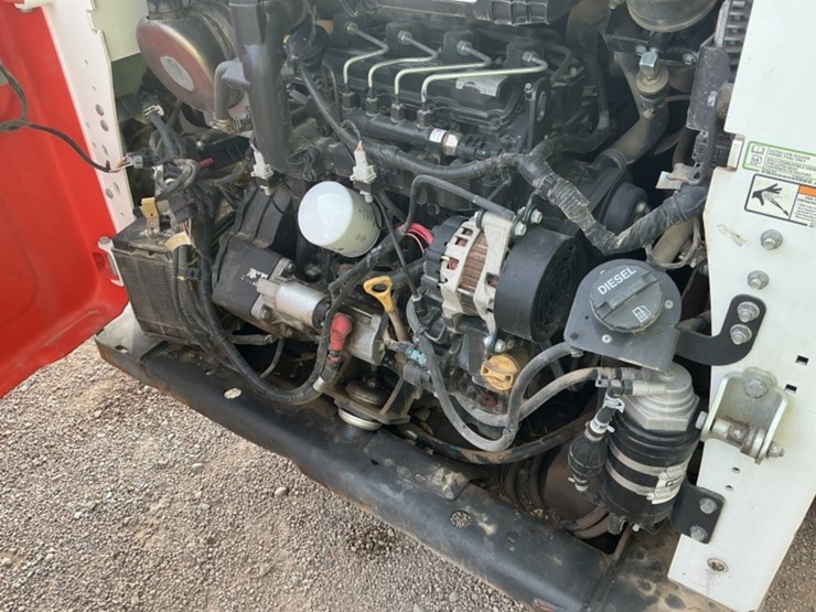 2019-bobcat-s630-image-11