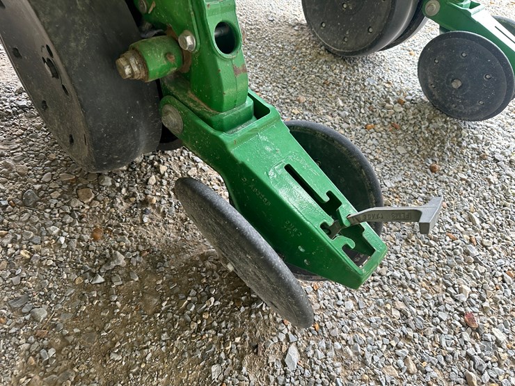 john-deere-1725-image-41