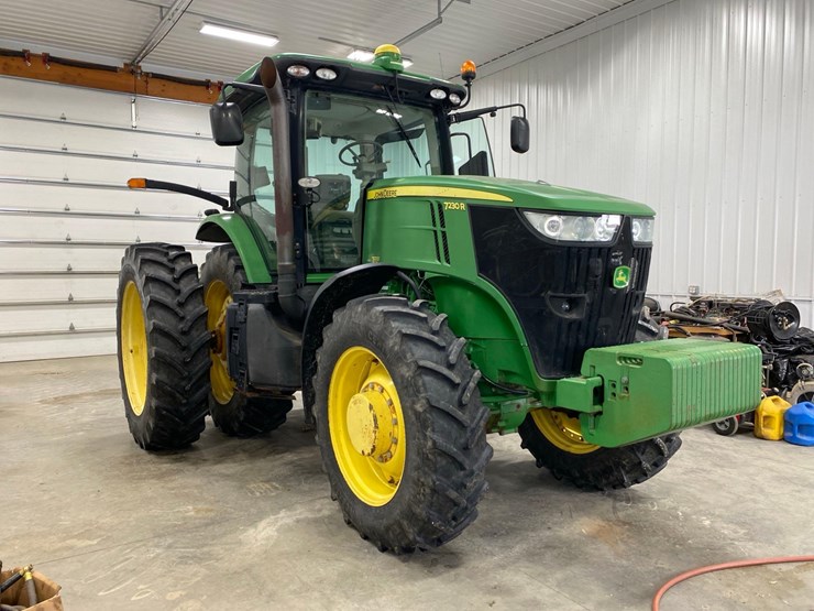 2013-john-deere-7230r-image-2