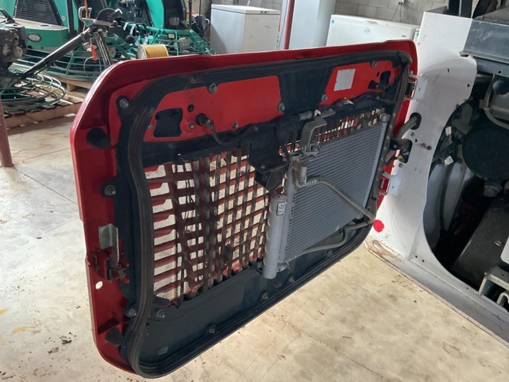 2021-bobcat-t66-image-6