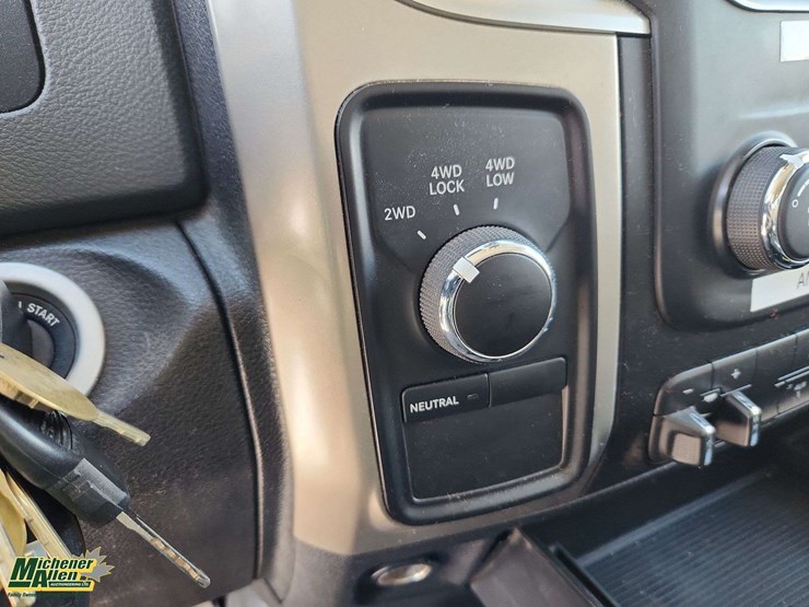 2014-ram-2500-slt-image-23