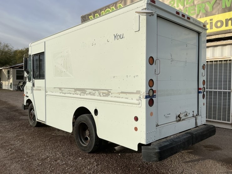 2002-workhorse-p20-delivery-van-image-7