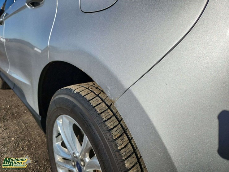 2017-ford-edge-sel-image-34