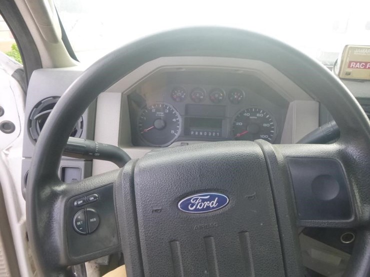 2008-ford-f550-image-30