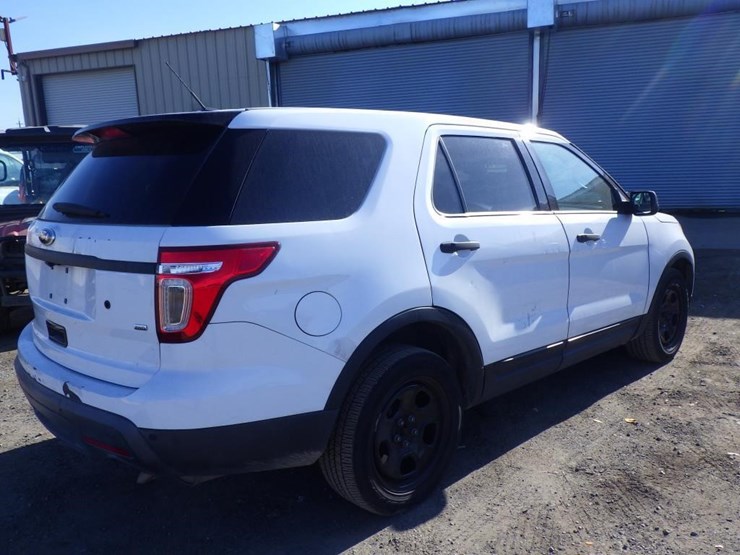 2014-ford-explorer-image-3