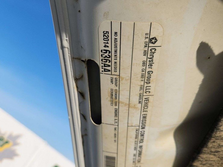 2012-dodge-2500-image-32