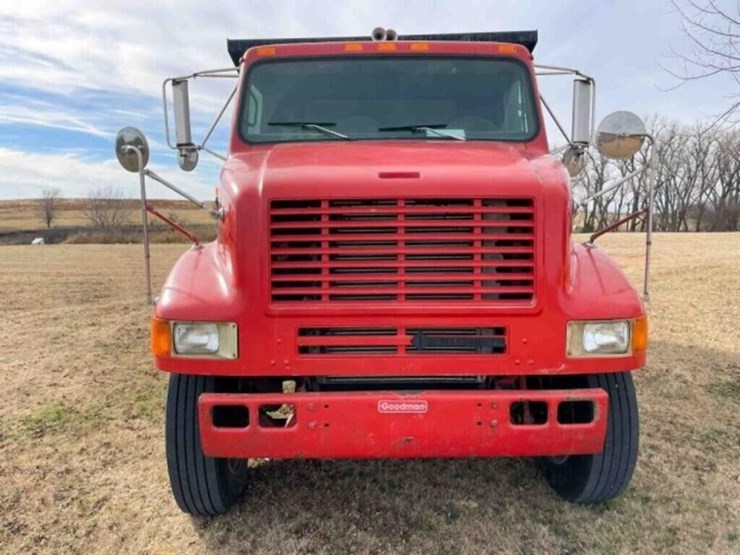 1994-international-dump-truck-image-4