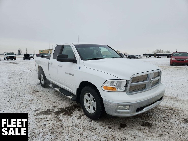 2011-dodge-1500-image-2