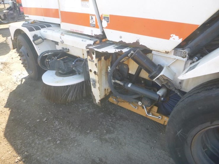 2013-global-m4-sweeper-image-11