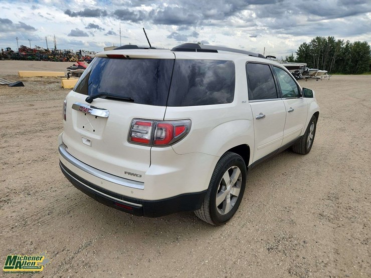 2013-gmc-acadia-slt-image-4
