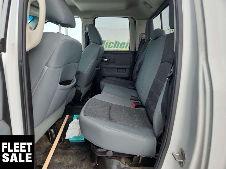 2013-dodge-1500-image-25