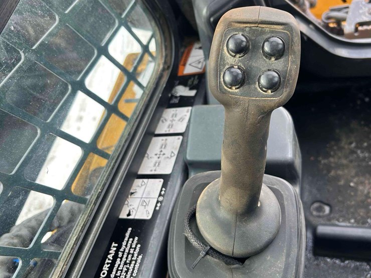 2019-deere-333g-image-18