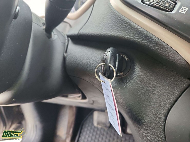 2016-jeep-cherokee-image-25