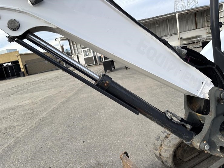 2021-bobcat-e35-image-18