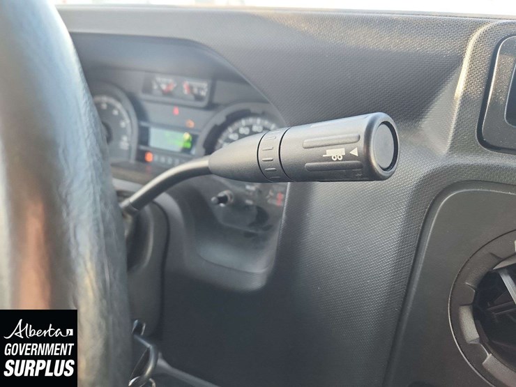 2014-ford-cargo-image-22