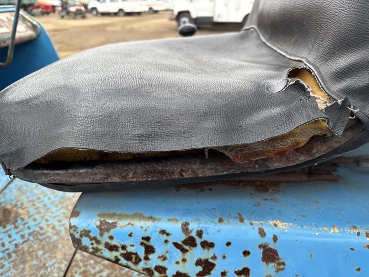 hyster-h300a-forklift-image-25