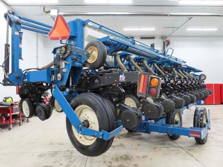 2007-kinze-3650-image-8