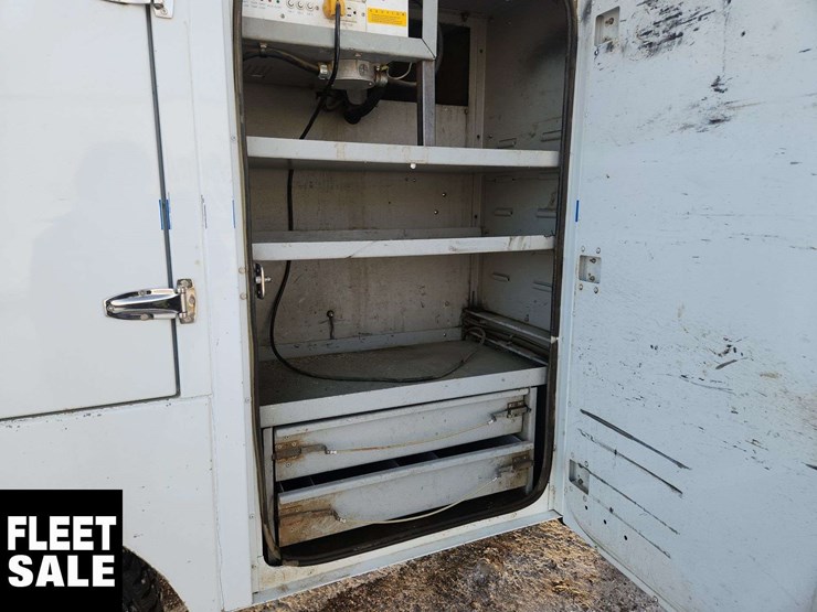 2014-ram-5500-4x4-s/a-service-truck-image-24