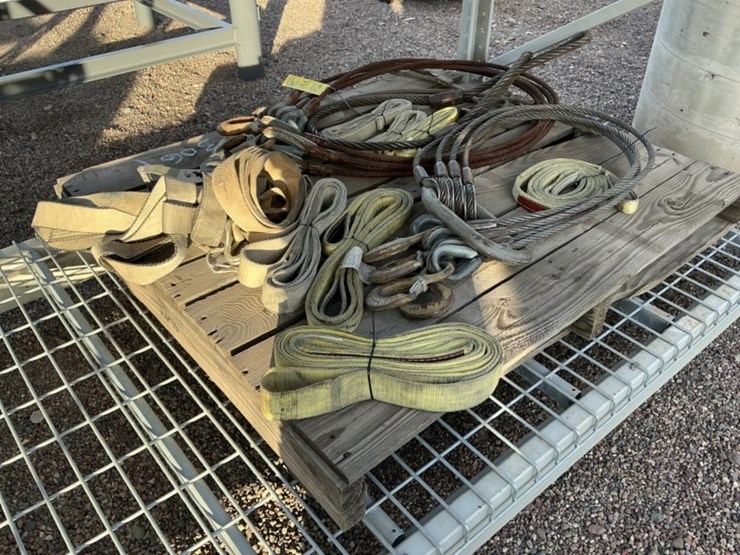pallet-of-asst-lifting-straps-and-cables-image-3