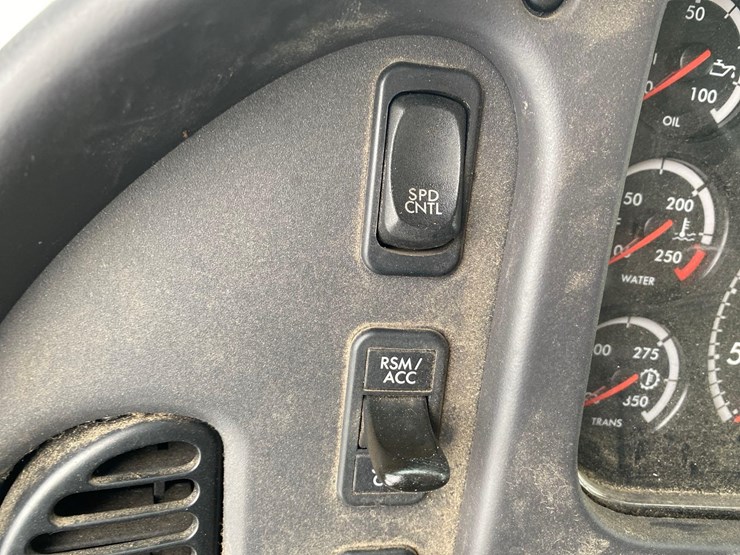 2019-freightliner-m2-curtain-side/box-truck-image-49