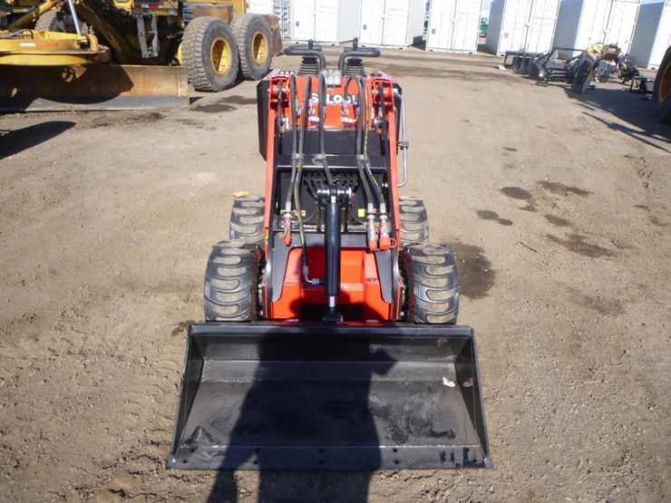 2025-sdlool-323w-skid-steer-loader-image-6