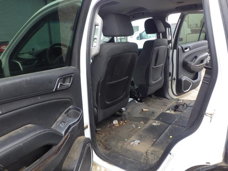 2015-chevrolet-tahoe-image-7